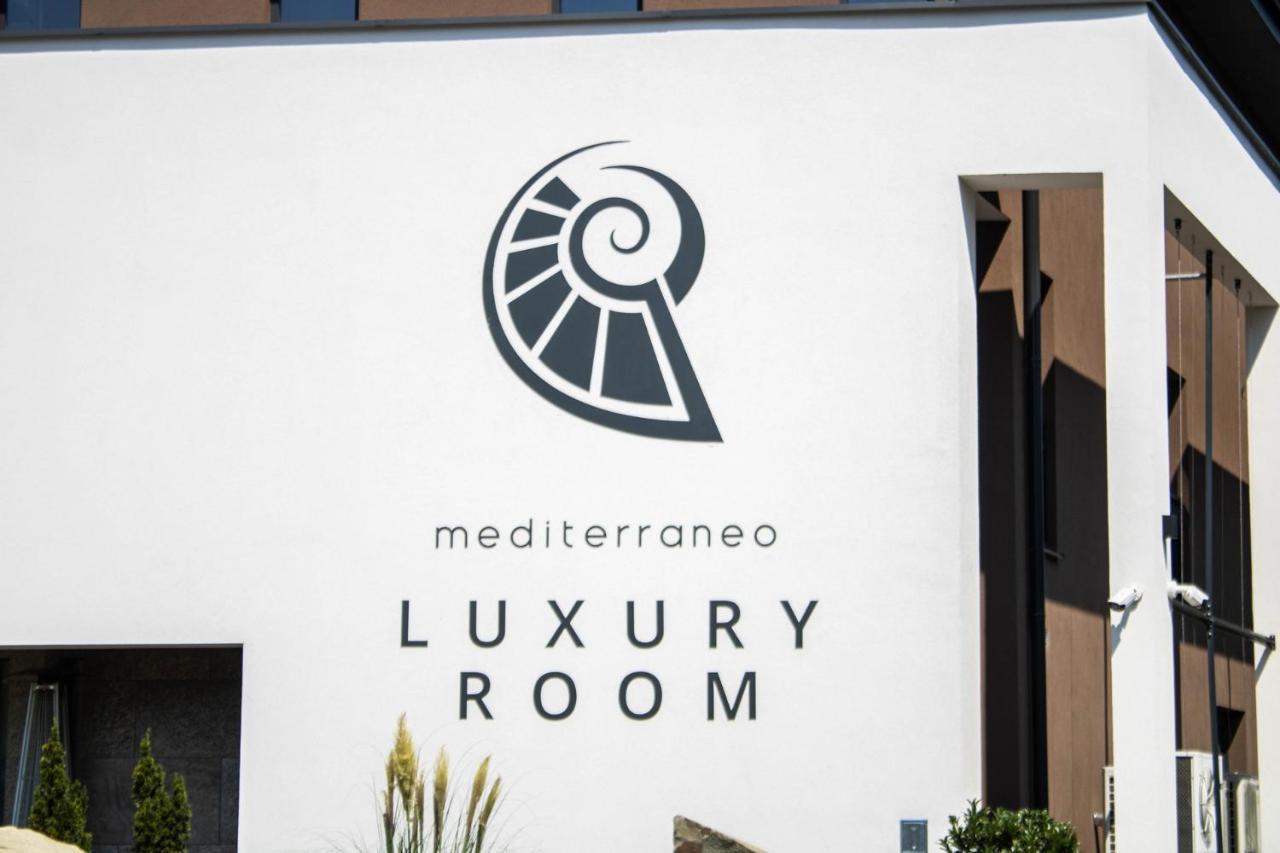 Mediterraneo Luxury Room Эстергом Экстерьер фото